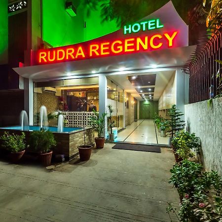 Hotel Rudra Regency Αχμπανταμπάντ Εξωτερικό φωτογραφία